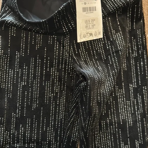 NWT - Zara Girls Black and Silver Patterned Velvet Leggings - Picture 4 of 4